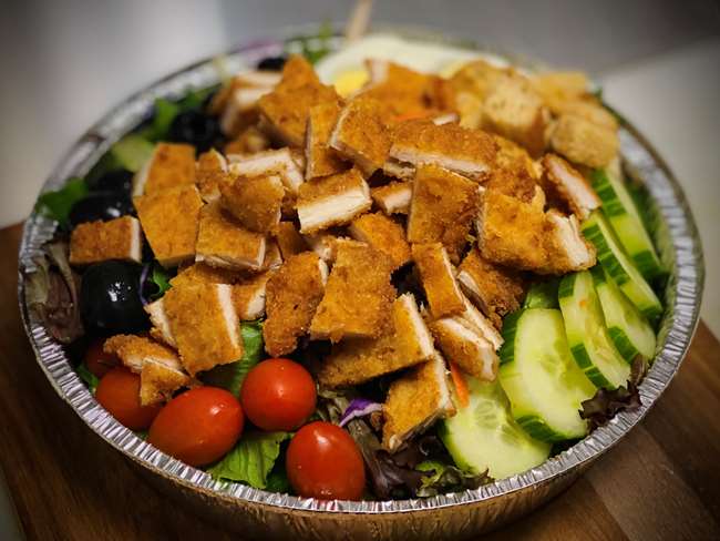 GARDEN SALAD WITH CHICKEN