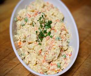 Homemade Potato Salad (Potato, Carrots & Red Onions)